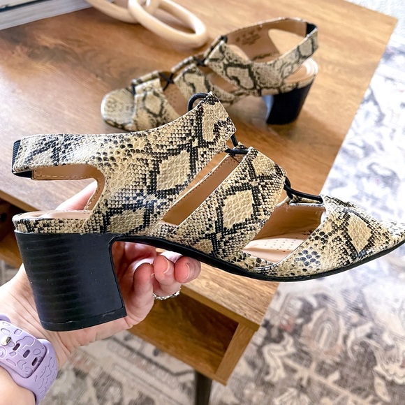 Abella True Comfort heeled sandals - Picture 3 of 4